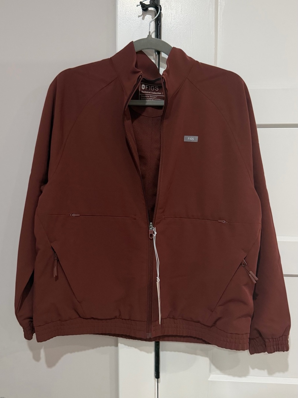 FIGS Sydney Scrub Jacket Utility Jacket Walnut Medium NWT